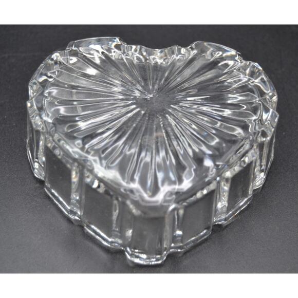 Lead Crystal Heart-Shaped Trinket Box The European Collection 4" Wide Vintage - Picture 1 of 12